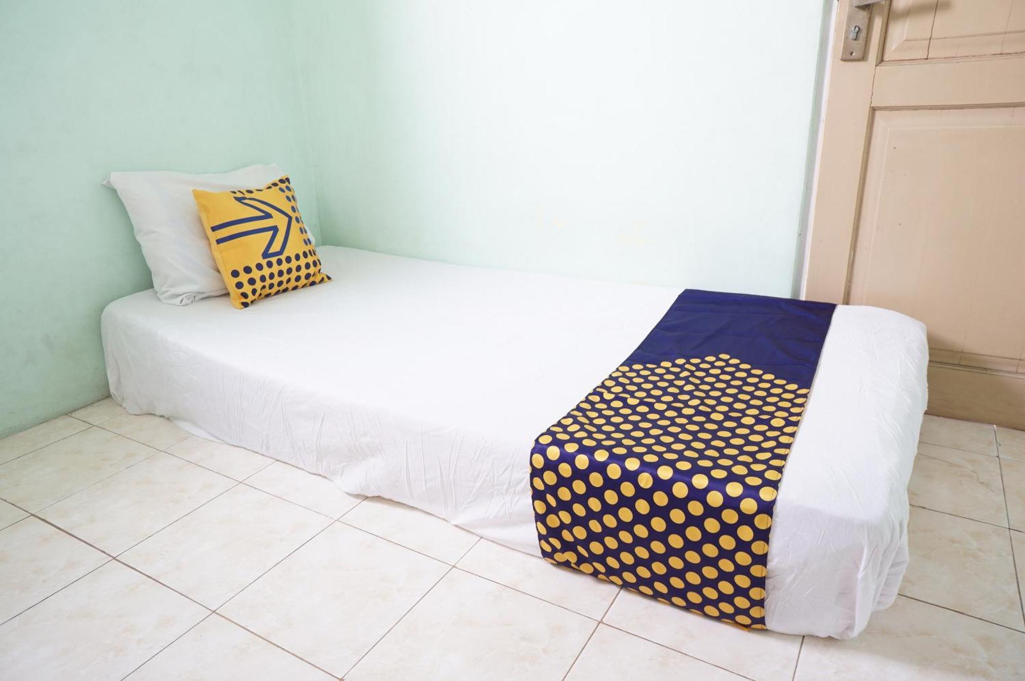 Spot On 93611 Kost Pak Suyatno Syariah 2 Hotel Ponorogo Exterior photo