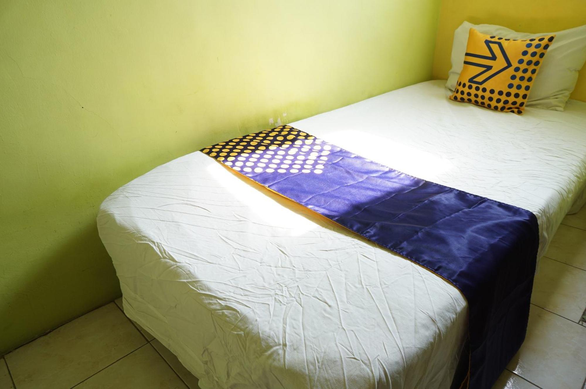 Spot On 93611 Kost Pak Suyatno Syariah 2 Hotel Ponorogo Exterior photo