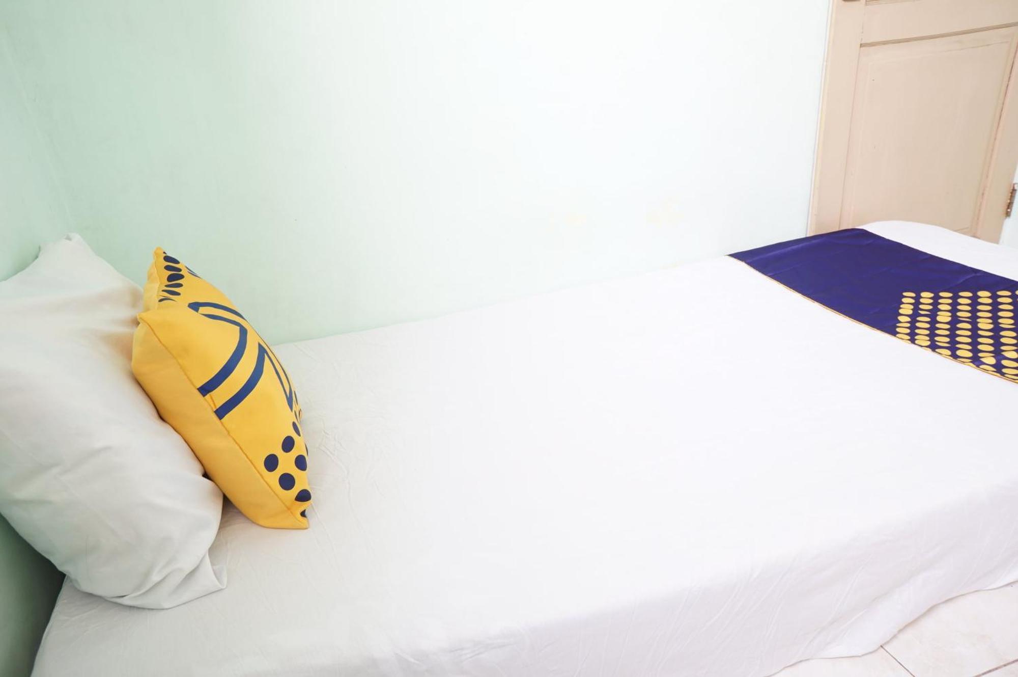 Spot On 93611 Kost Pak Suyatno Syariah 2 Hotel Ponorogo Exterior photo